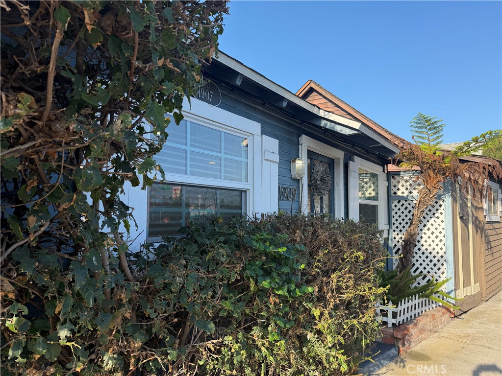1909 W Balboa, Newport Beach CA 92663 - photo 2