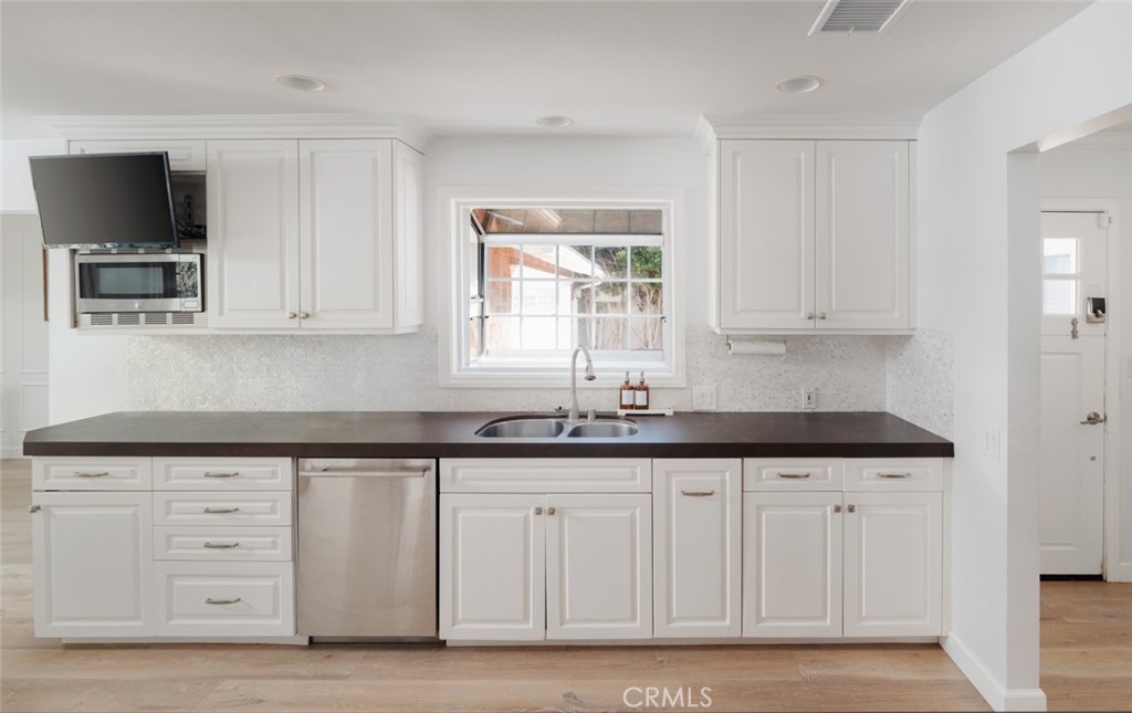 1912 Highland Drive, Newport Beach CA 92660 - photo 9