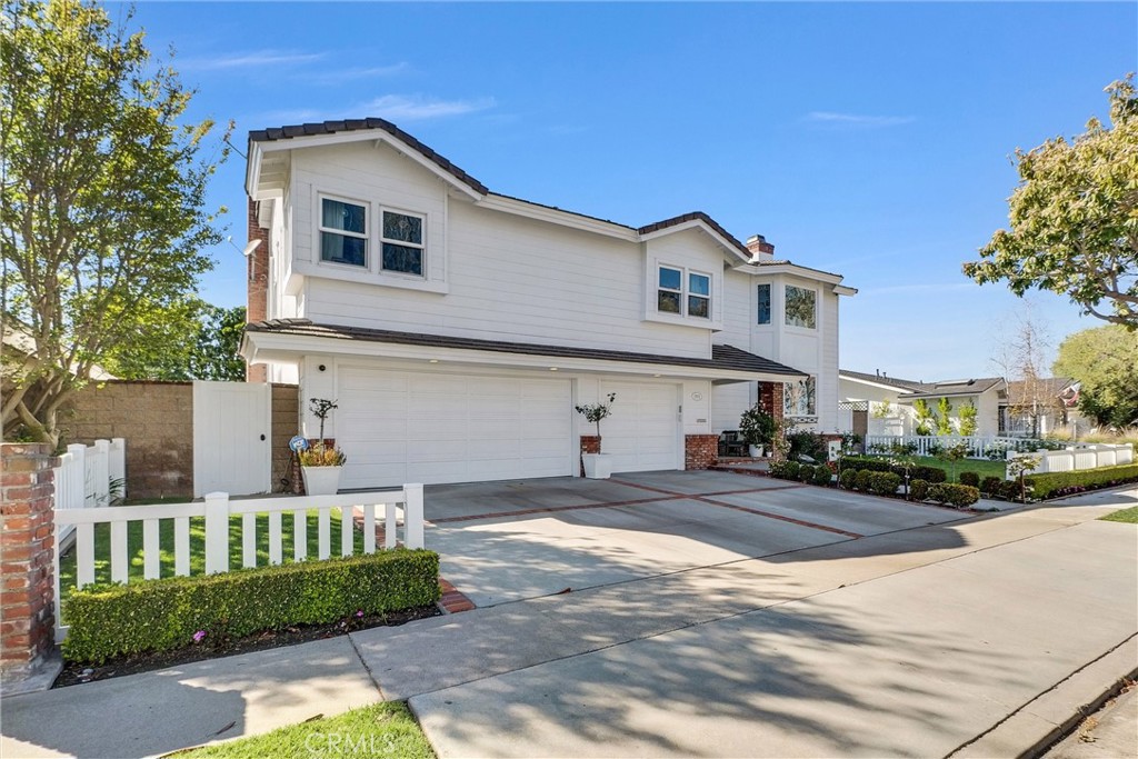 1915 LEEWARD, Newport Beach CA 92660 - photo 3