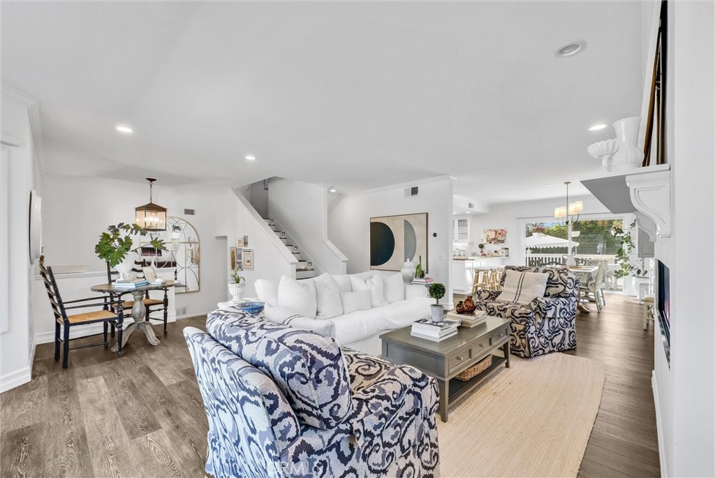 1915 LEEWARD, Newport Beach CA 92660 - photo 10