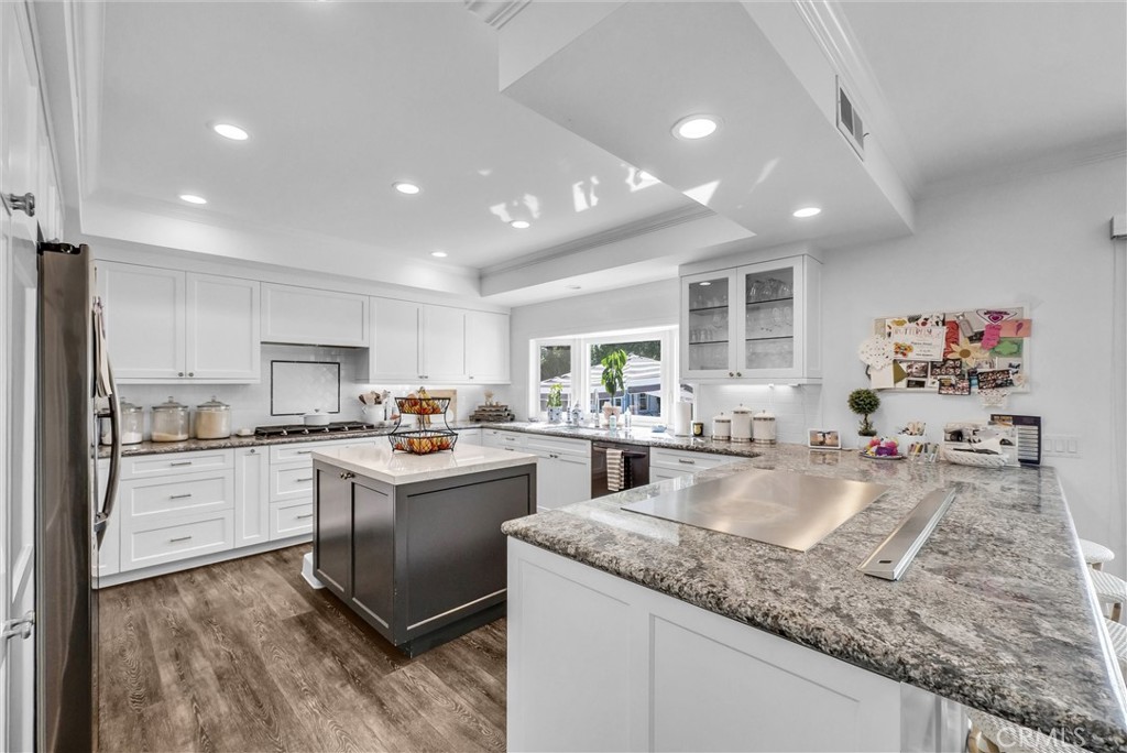 1915 LEEWARD, Newport Beach CA 92660 - photo 15