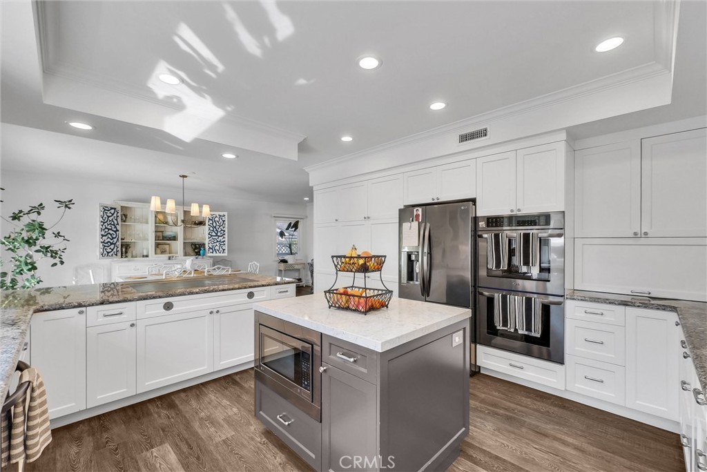 1915 LEEWARD, Newport Beach CA 92660 - photo 18