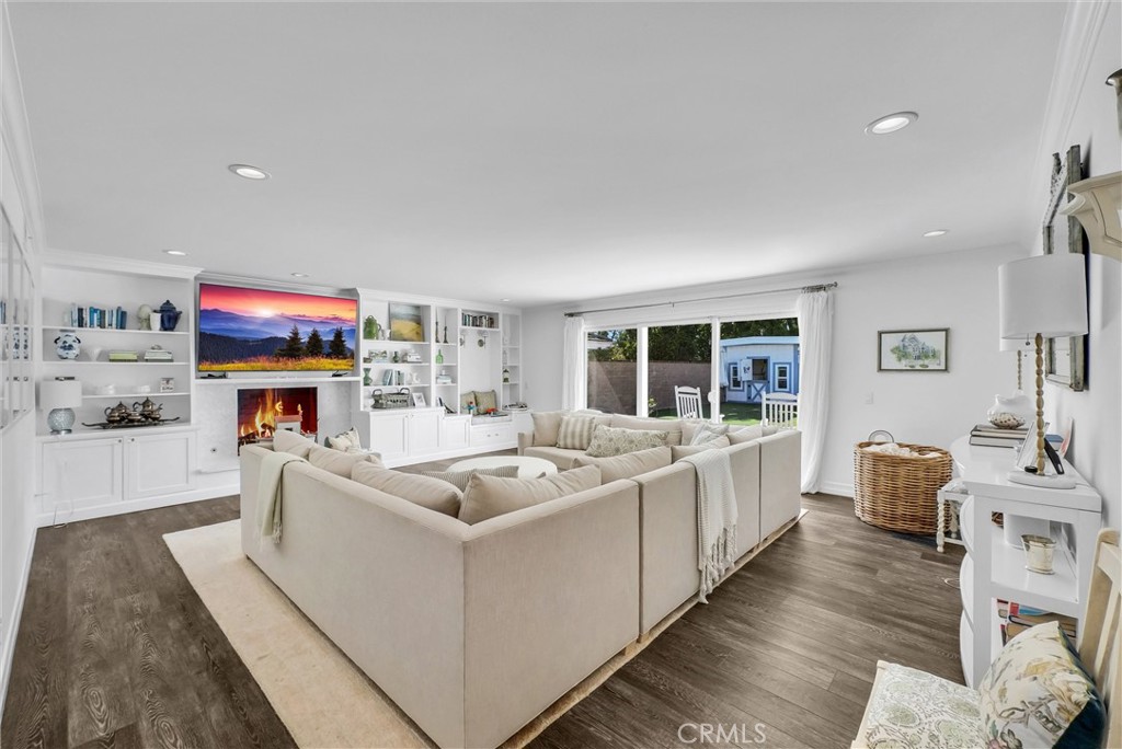 1915 LEEWARD, Newport Beach CA 92660 - photo 20