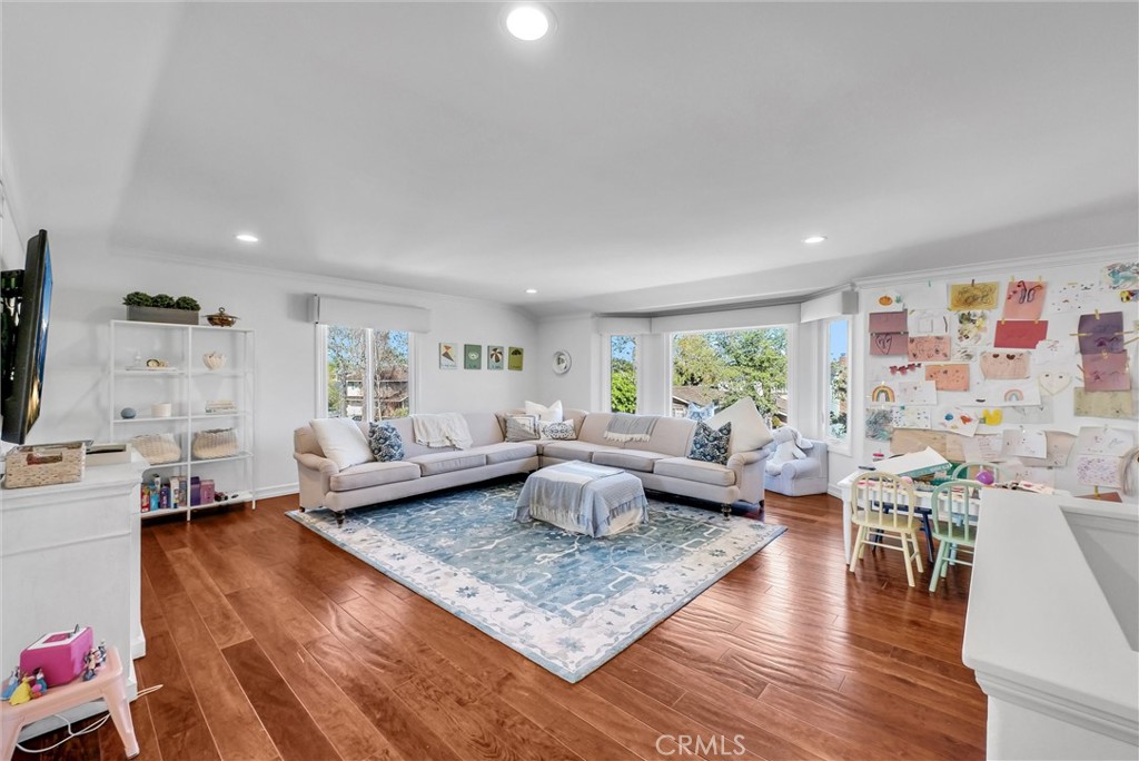 1915 LEEWARD, Newport Beach CA 92660 - photo 28