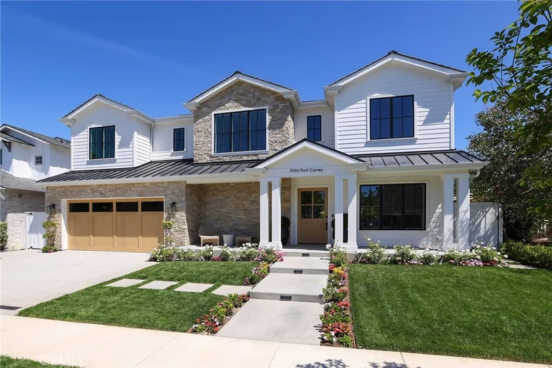 1946 Port Carney Pl., Newport Beach, CA 92660