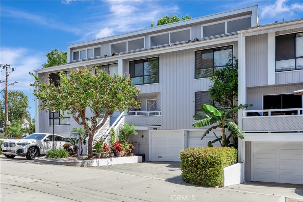 2 Escapade Court, Newport Beach CA 92663 - photo 1