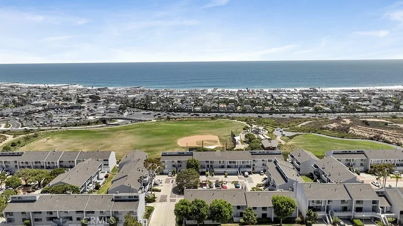 2 Land Fall Court, Newport Beach