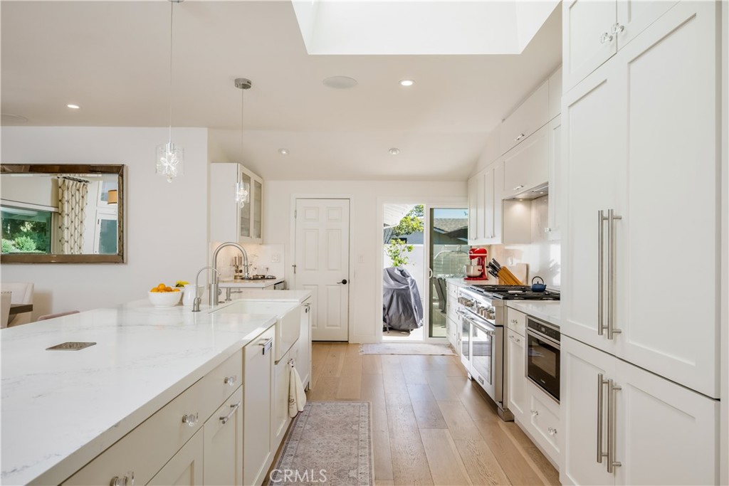 2 Maritime Drive, Corona Del Mar CA 92625 - photo 7