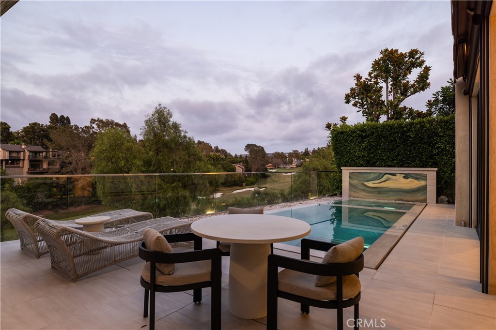 2 Rue Biarritz, Newport Beach CA 92660 - photo 2