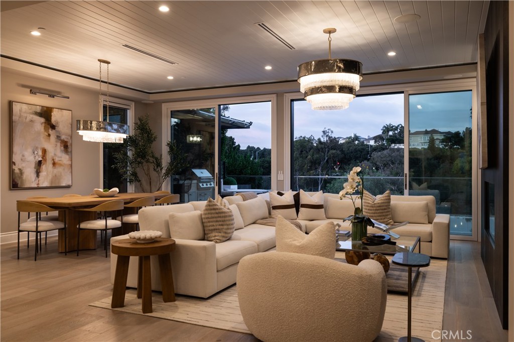 2 Rue Biarritz, Newport Beach CA 92660 - photo 5
