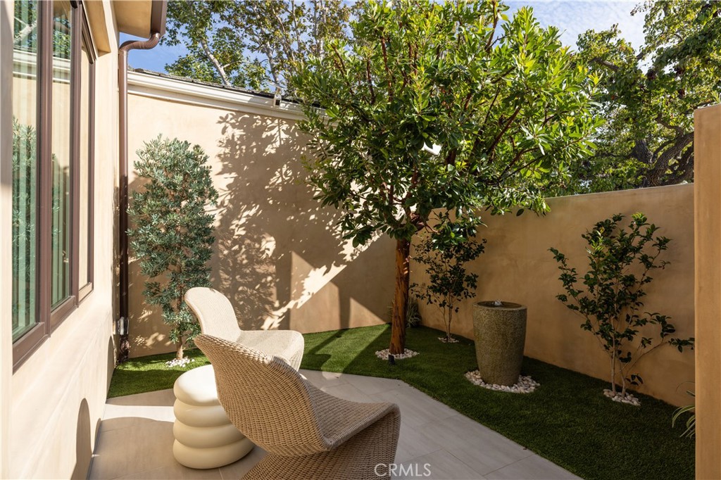 2 Rue Biarritz, Newport Beach CA 92660 - photo 18