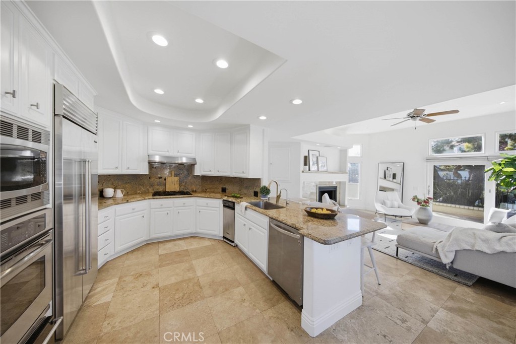 2 Vienna, Newport Beach CA 92660 - photo 3