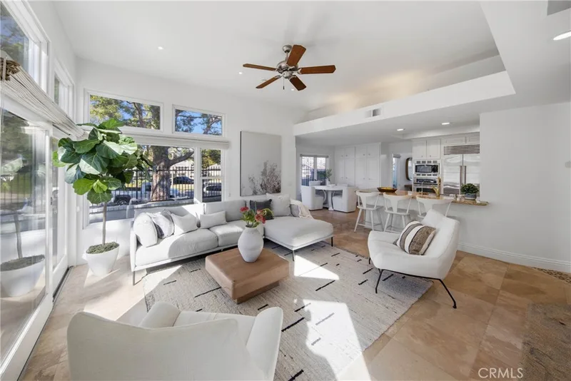 2 Vienna, Newport Beach, CA 92660