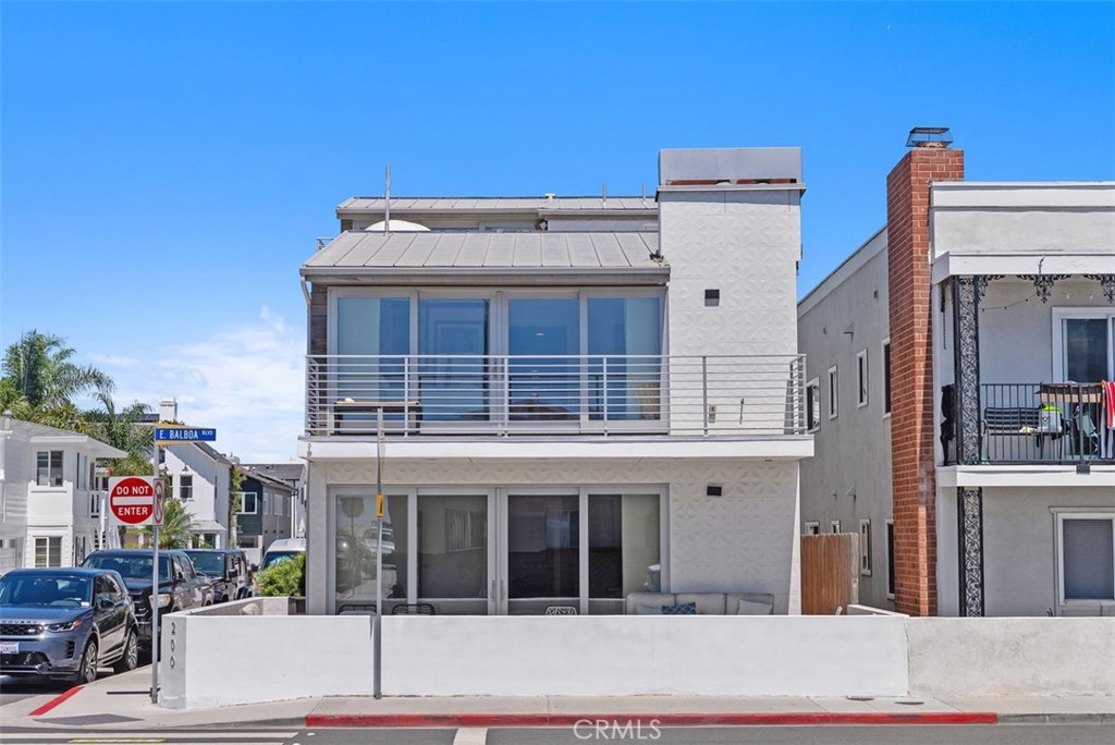 Front Exterior - 200 E Balboa Boulevard, Newport Beach CA 92661 - photo 1