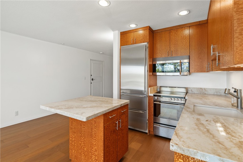200 Mcneil 215, Newport Beach CA 92663 - photo 8