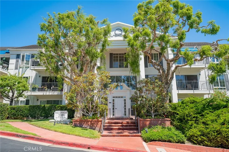 200 Mcneil Lane 104, Newport Beach, CA 92663