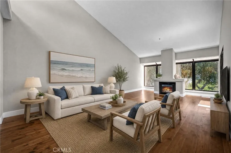 200 Paris Lane 304, Newport Beach, CA 92663