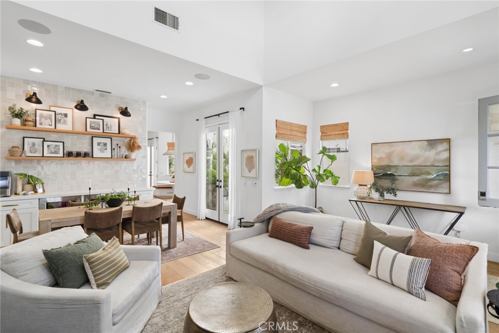 2001 Haven, Newport Beach CA 92663 - photo 4