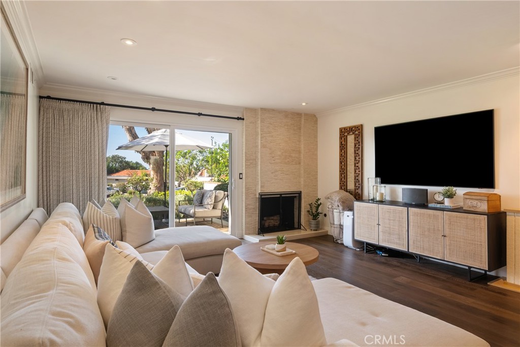 2009 Barranca, Newport Beach CA 92660 - photo 21