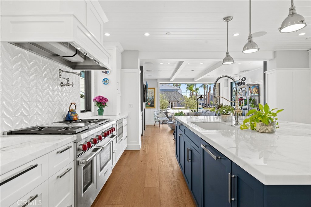 201 Opal Avenue, Newport Beach CA 92662 - photo 4