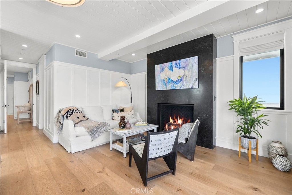 201 Opal Avenue, Newport Beach CA 92662 - photo 18