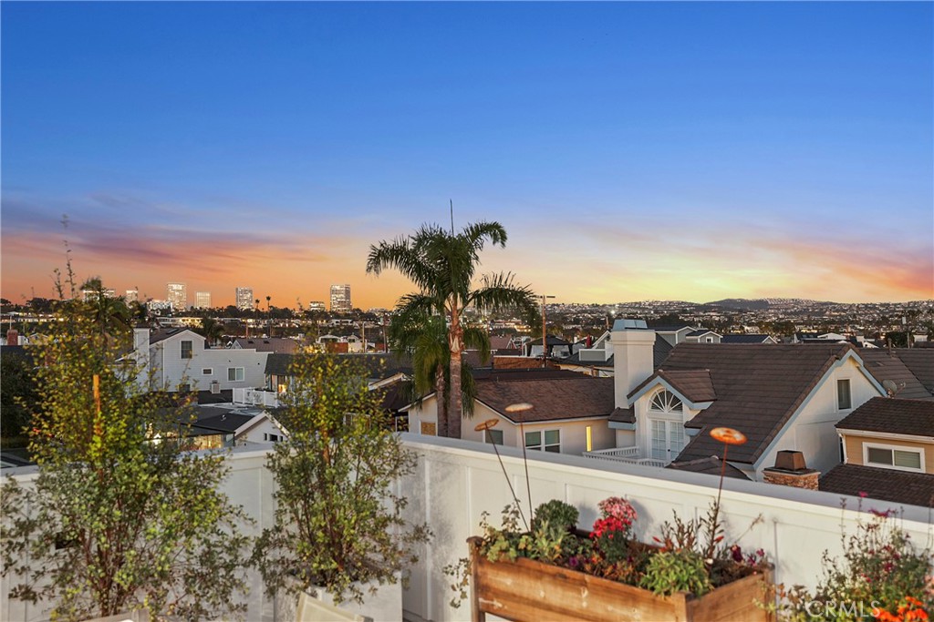201 Opal Avenue, Newport Beach CA 92662 - photo 32