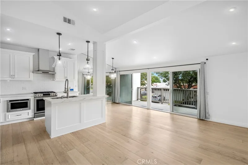2010 Barranca, Newport Beach, CA 92660