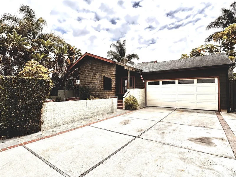 20102 Spruce Avenue, Newport Beach, CA 92660