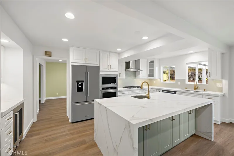 20152 Redlands Drive, Newport Beach, CA 92660