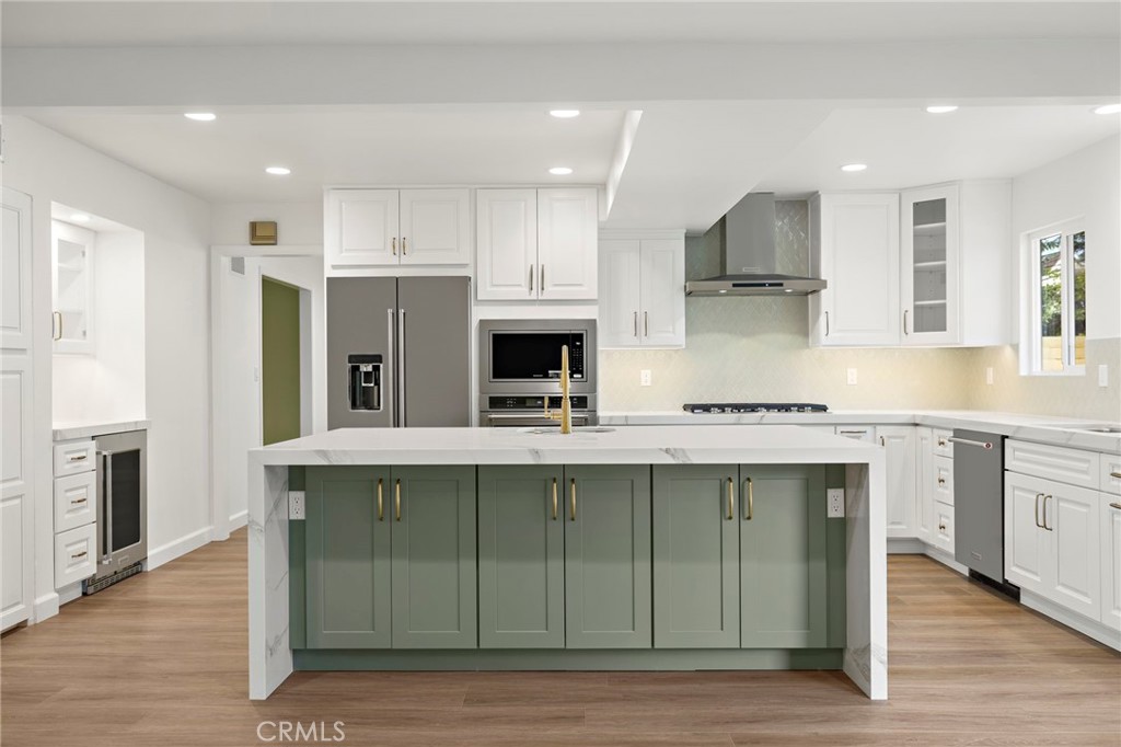 20152 Redlands Drive, Newport Beach CA 92660 - photo 2
