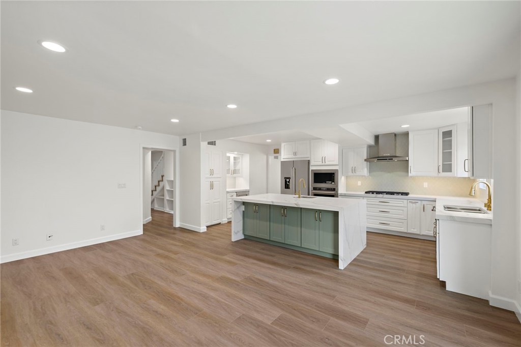20152 Redlands Drive, Newport Beach CA 92660 - photo 4