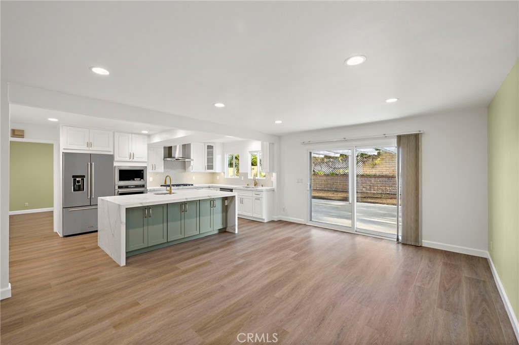 20152 Redlands Drive, Newport Beach CA 92660 - photo 5