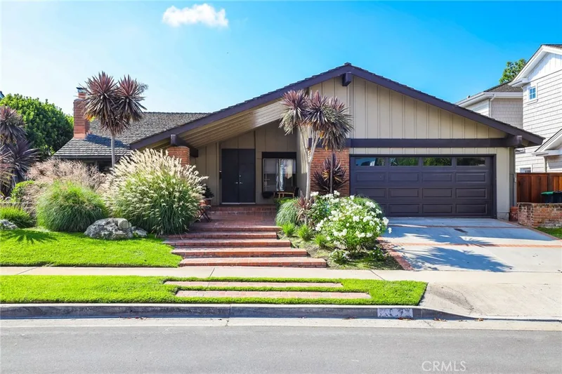 2017 Port Cardiff Place, Newport Beach, CA 92660