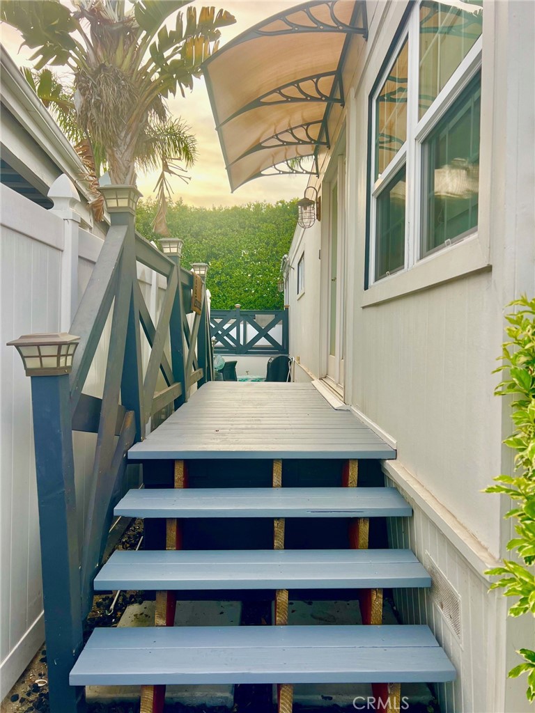 202 Tremont, Newport Beach CA 92660 - photo 4