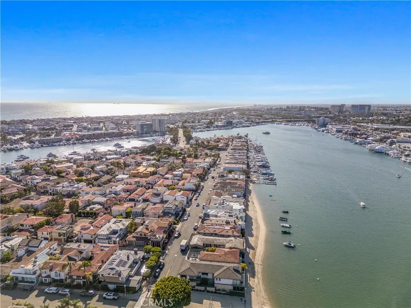 202 Via Cordova, Newport Beach, CA 92663