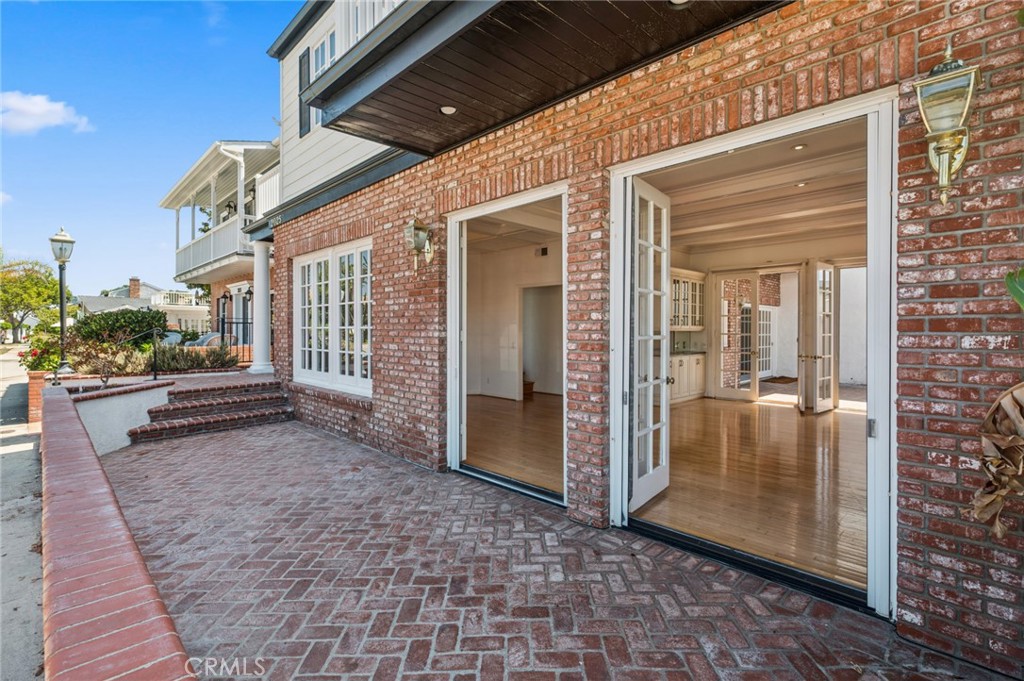 2025 E Balboa, Newport Beach CA 92661 - photo 3