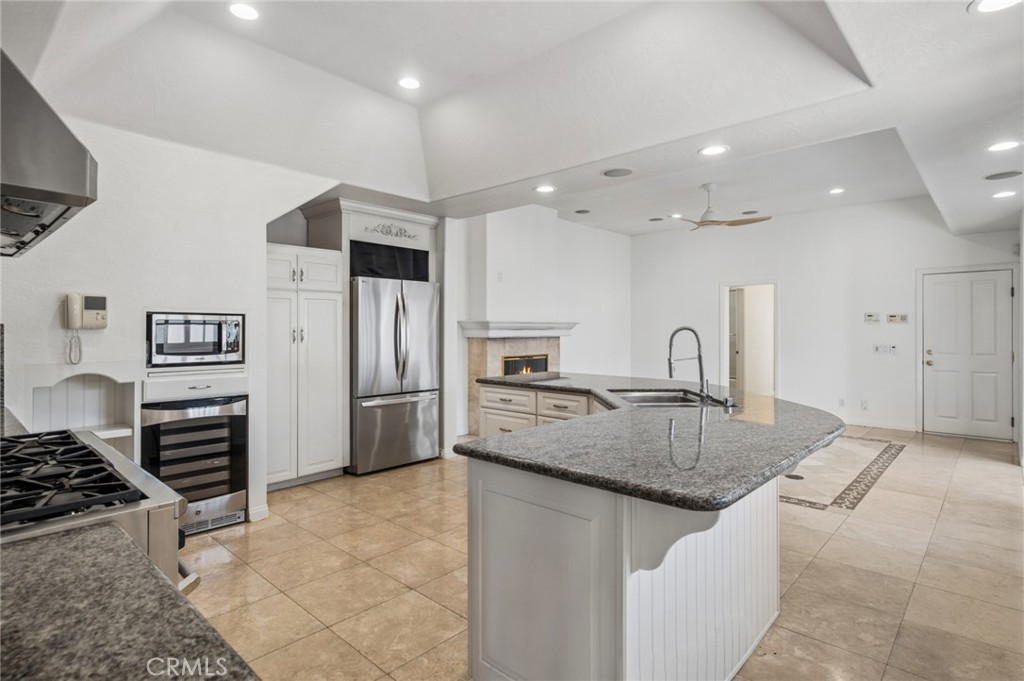 2025 E Balboa, Newport Beach CA 92661 - photo 7