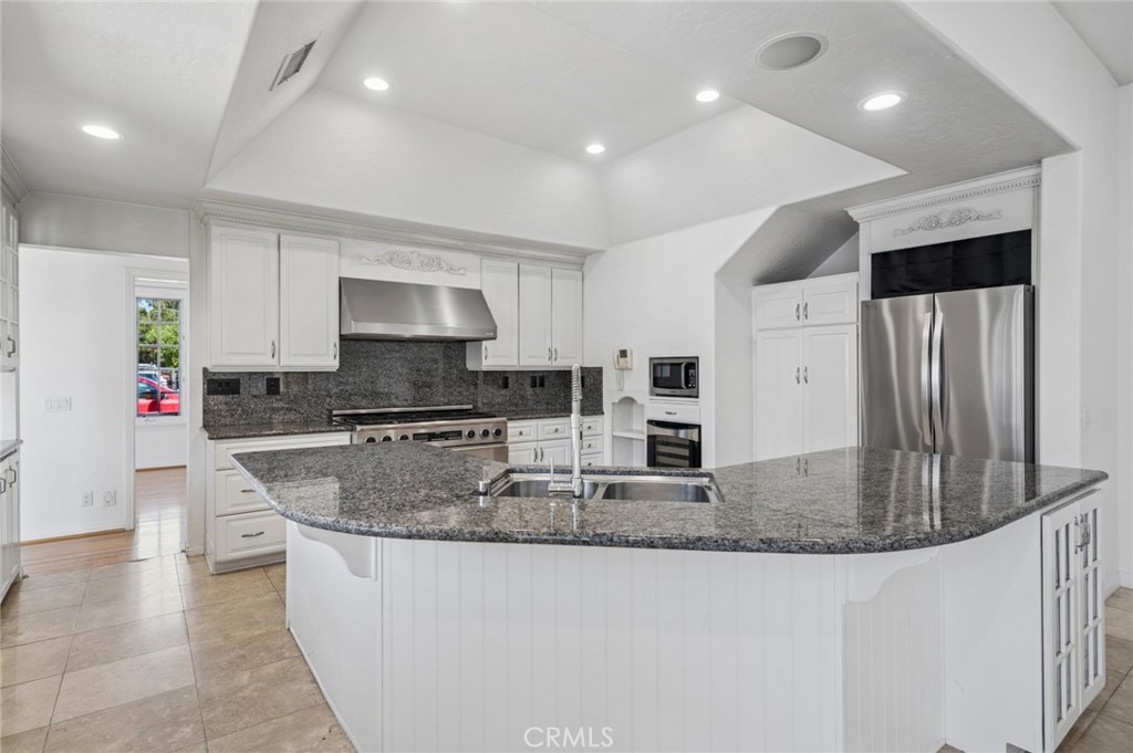 2025 E Balboa, Newport Beach CA 92661 - photo 8