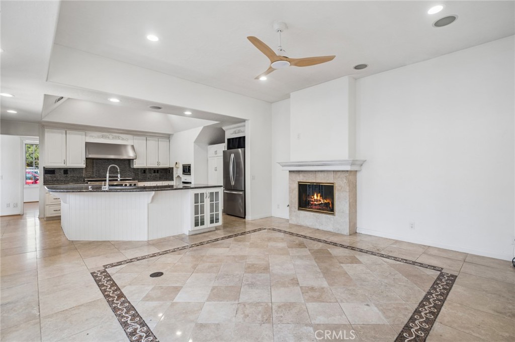 2025 E Balboa, Newport Beach CA 92661 - photo 9