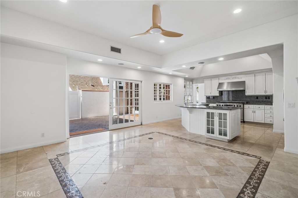 2025 E Balboa, Newport Beach CA 92661 - photo 10