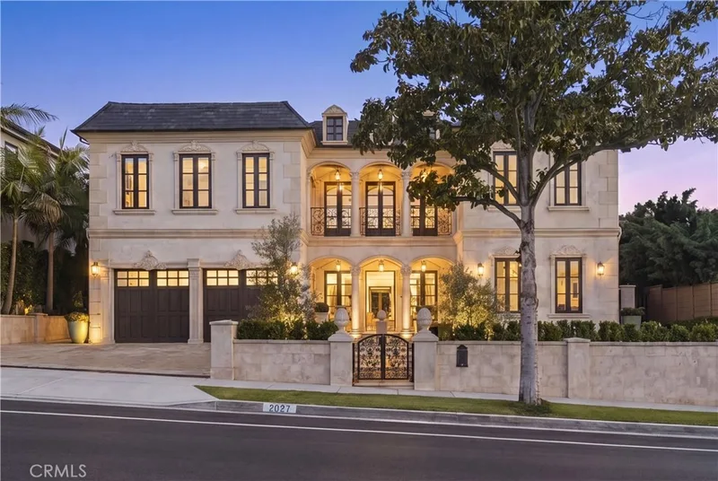 2027 Santiago, Newport Beach, CA 92660