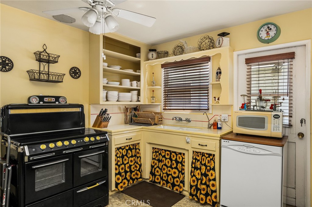 20282 Bayview, Newport Beach CA 92660 - photo 9