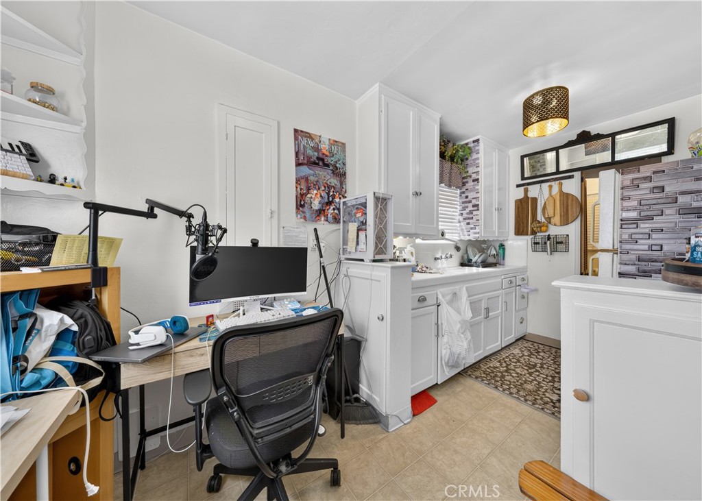 203 6th Street, Newport Beach CA 92661 - photo 19