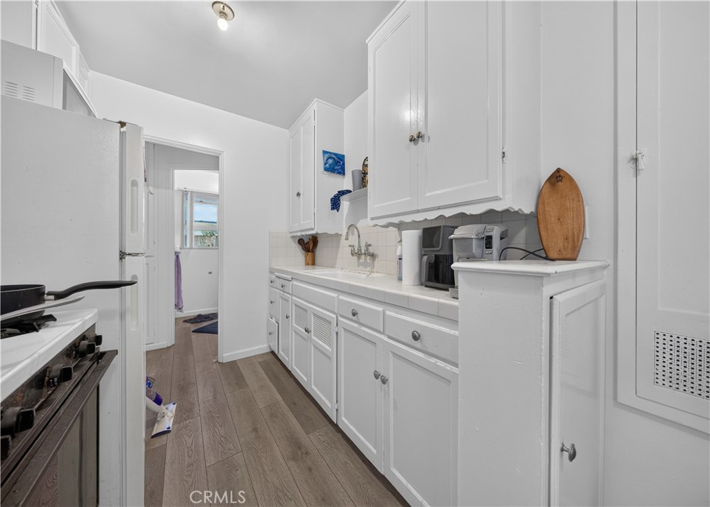203 6th Street, Newport Beach CA 92661 - photo 27