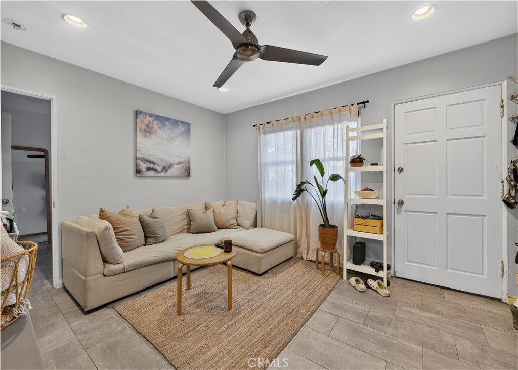 203 6th Street, Newport Beach CA 92661 - photo 34