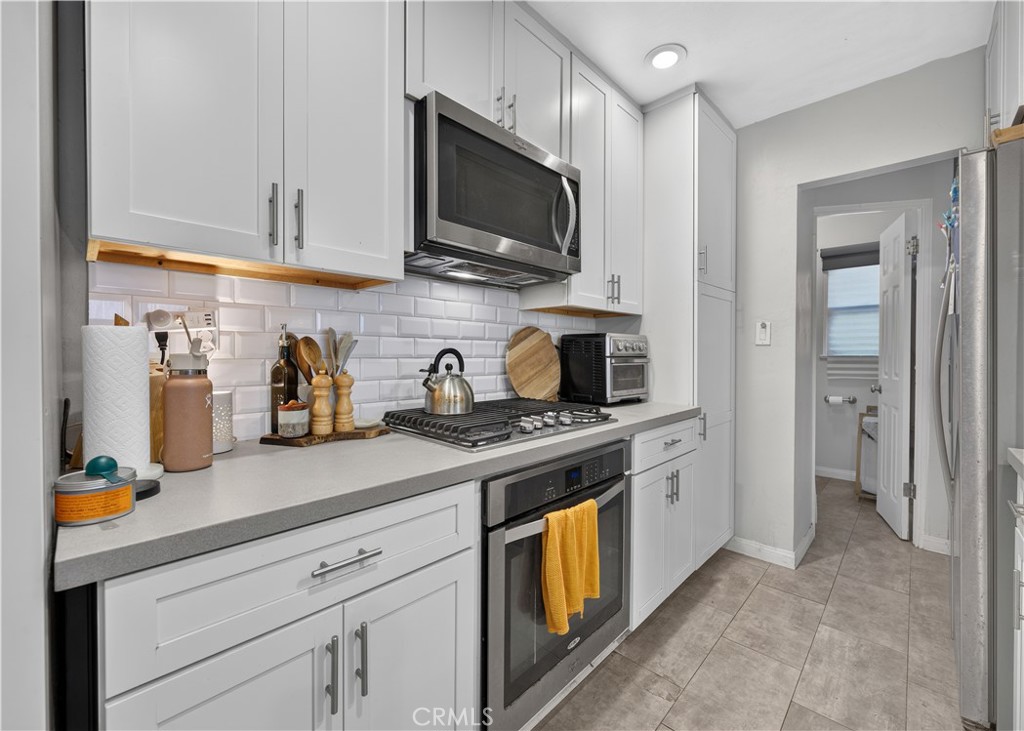 203 6th Street, Newport Beach CA 92661 - photo 36