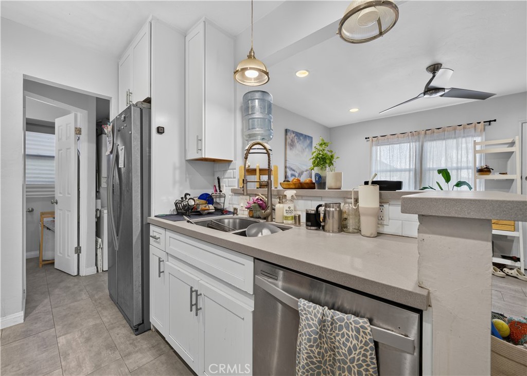203 6th Street, Newport Beach CA 92661 - photo 37