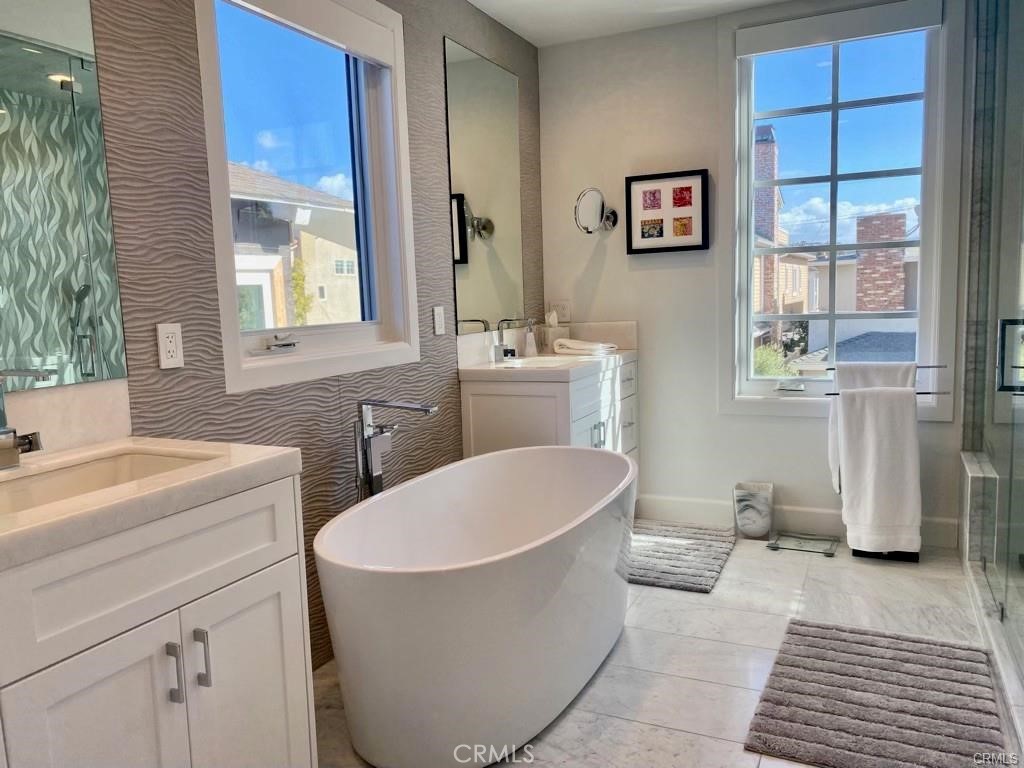 203 Sapphire, Newport Beach CA 92662 - photo 12
