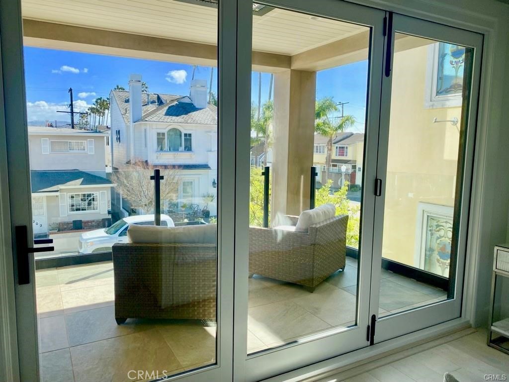 203 Sapphire, Newport Beach CA 92662 - photo 14