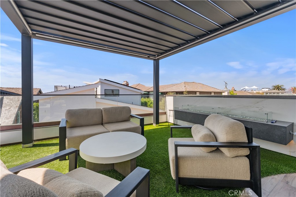 2037 E Ocean, Newport Beach CA 92661 - photo 31